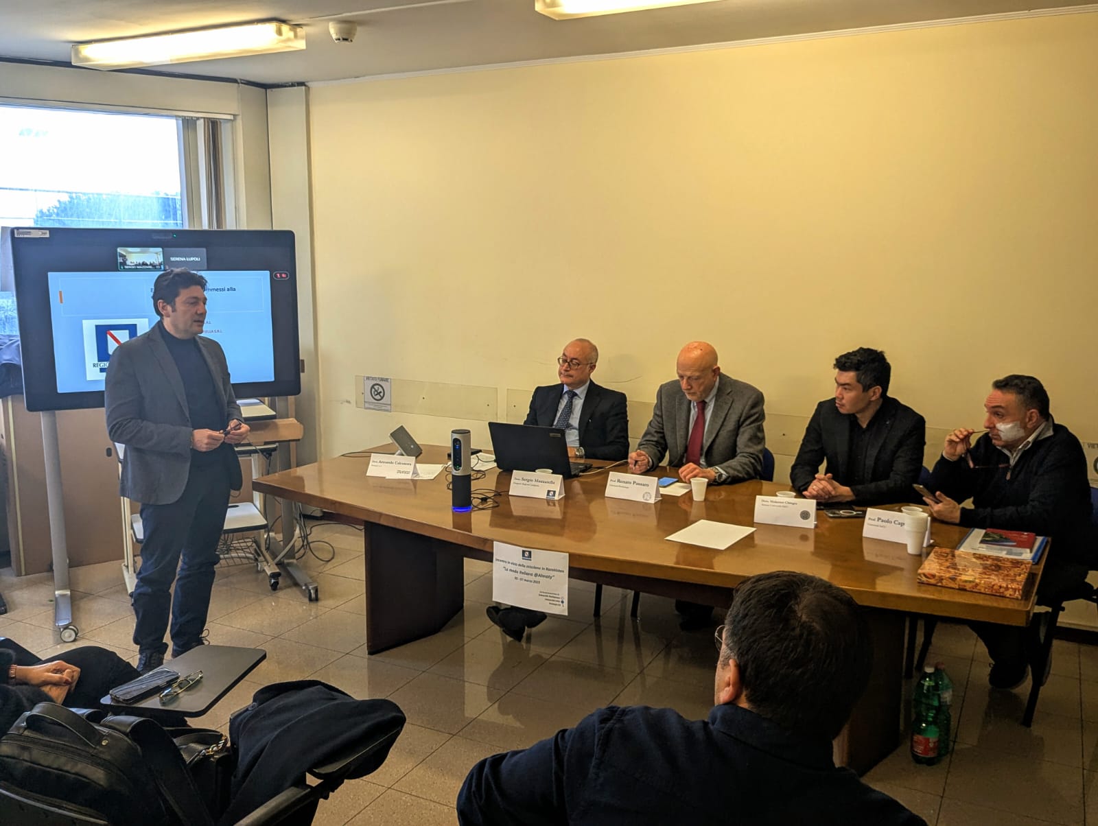 Incontro aziende moda Regione Campania con partecipazione universitaria